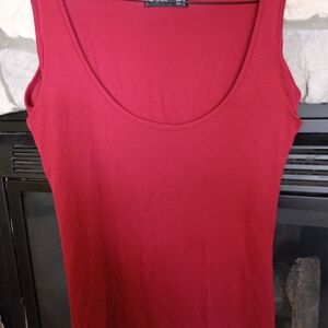 Chic Sleeveless Burgundy Tank Top